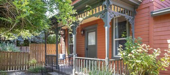 Wynkoop: Taste of Europe | Walk to Wineries | Pet Friendly