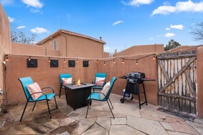 Outdoor dining - Walk to Plaza & O’Keeffe Museum (Santa Fe)