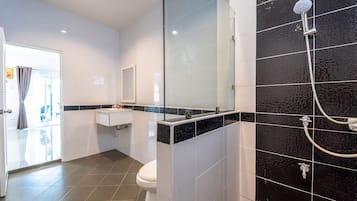 Villa | Bathroom