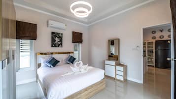 Villa | 2 bedrooms, iron/ironing board, free WiFi