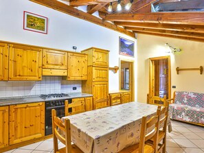 Apartment, Accessible | 4 bedrooms