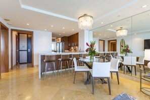 Dining - Mahana Penthouse Unit Oceanfront (Lahaina)