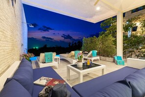 Luxury Villa | Living area