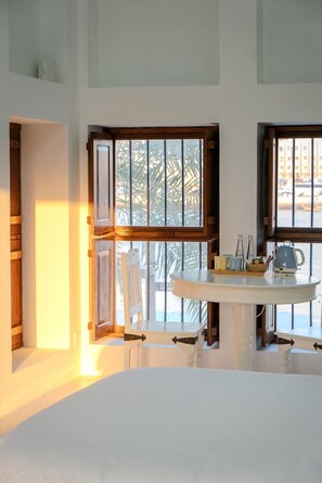 Deluxe Suite, 1 Queen Bed, Sea View | Egyptian cotton sheets, premium bedding, down comforters - Arabian Boutique Hotel (Dubai)