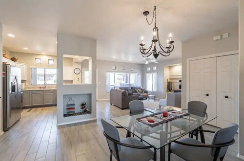 Perfect for long-term stay, heated Pool, Spa, Gym 