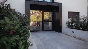 مدخل المنشأة