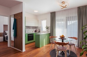 Apartment (One Bedroom Apartment) | Private kitchen