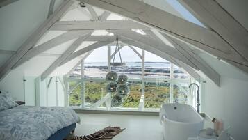 5 bedrooms