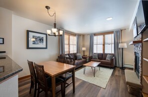 Living area - Secluded Condo With Corridor Ski Trail View - Zephyr Mountain Lodge Premium Unit 1201 1 Bedroom Condo (Winter Park)