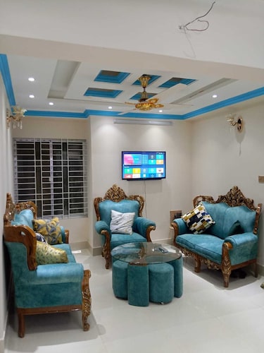 Stunning 1-bed Apartment in Dhaka Close to Airport