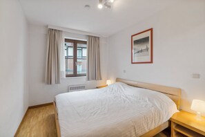 3 habitaciones, tabla de planchar con plancha y wifi gratis 