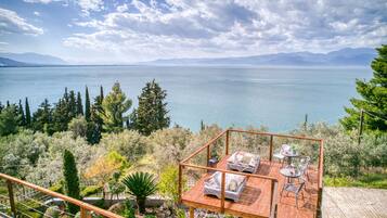 Studio, 1 King Bed with Sofa bed | Property grounds