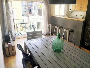 Dining - MODERN APARTMENT IN THE CENTER (Vilanova i la Geltrú)