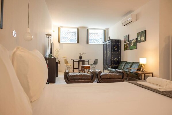1 bedroom, WiFi, bed sheets