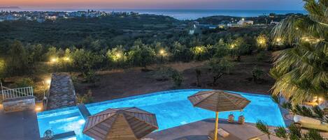 Outdoor pool, a heated pool