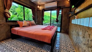 Basic Room | Down comforters, individually decorated, desk, laptop workspace - Baan Apa Erawan Resort (Kanchanaburi)