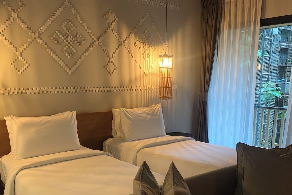 Grand Deluxe Twin Garden View | Escrivaninha, Wi-Fi de cortesia