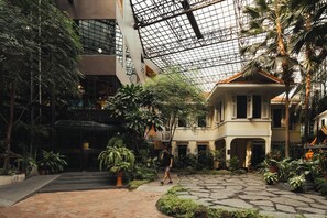 Front of property - 515 VICTORY Hotel (Bangkok)