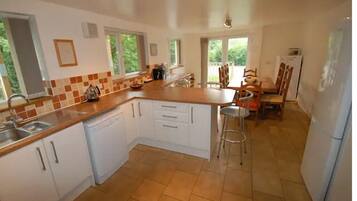 Cottage, 5 Bedrooms | Private kitchen | Fridge, microwave, dishwasher, highchair
