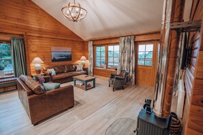 Living area - Merklands Wood Luxury Lodges (West Linton)