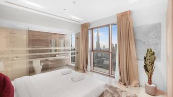 Deluxe Penthouse | 2 bedrooms, individually furnished, iron/ironing board, free WiFi