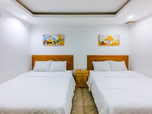 Family Quadruple Room | Desk, soundproofing, free WiFi - New Sun Hotel Phu Nhuan (Ho Chi Minh City)