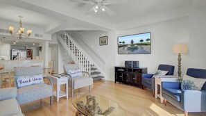 Interior - 401 A Shipwatch by Avantstay Beachfront Condo w/ Community Pool Access! (Isle of Palms)