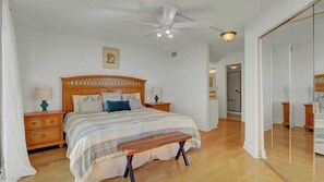 Interior - 401 A Shipwatch by Avantstay Beachfront Condo w/ Community Pool Access! (Isle of Palms)
