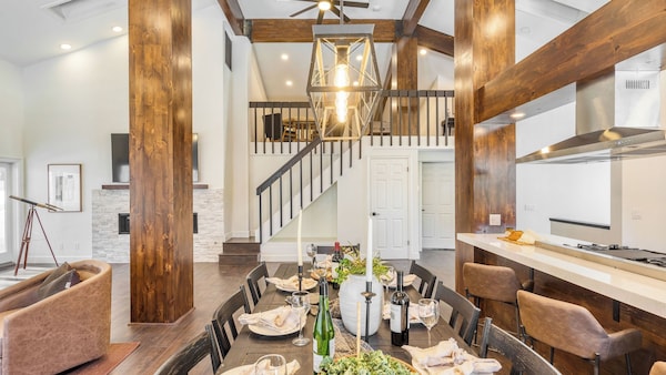 Explorer By Avantstay Close To Slopes! Game Room, Guest Suite, Hot Tub - Lake Tahoe