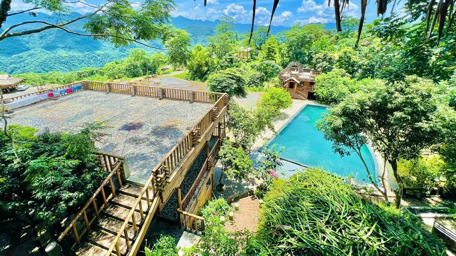 Pu Luong Jungle Lodge