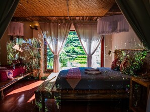 Quarto triplo luxo | Roupas de cama premium