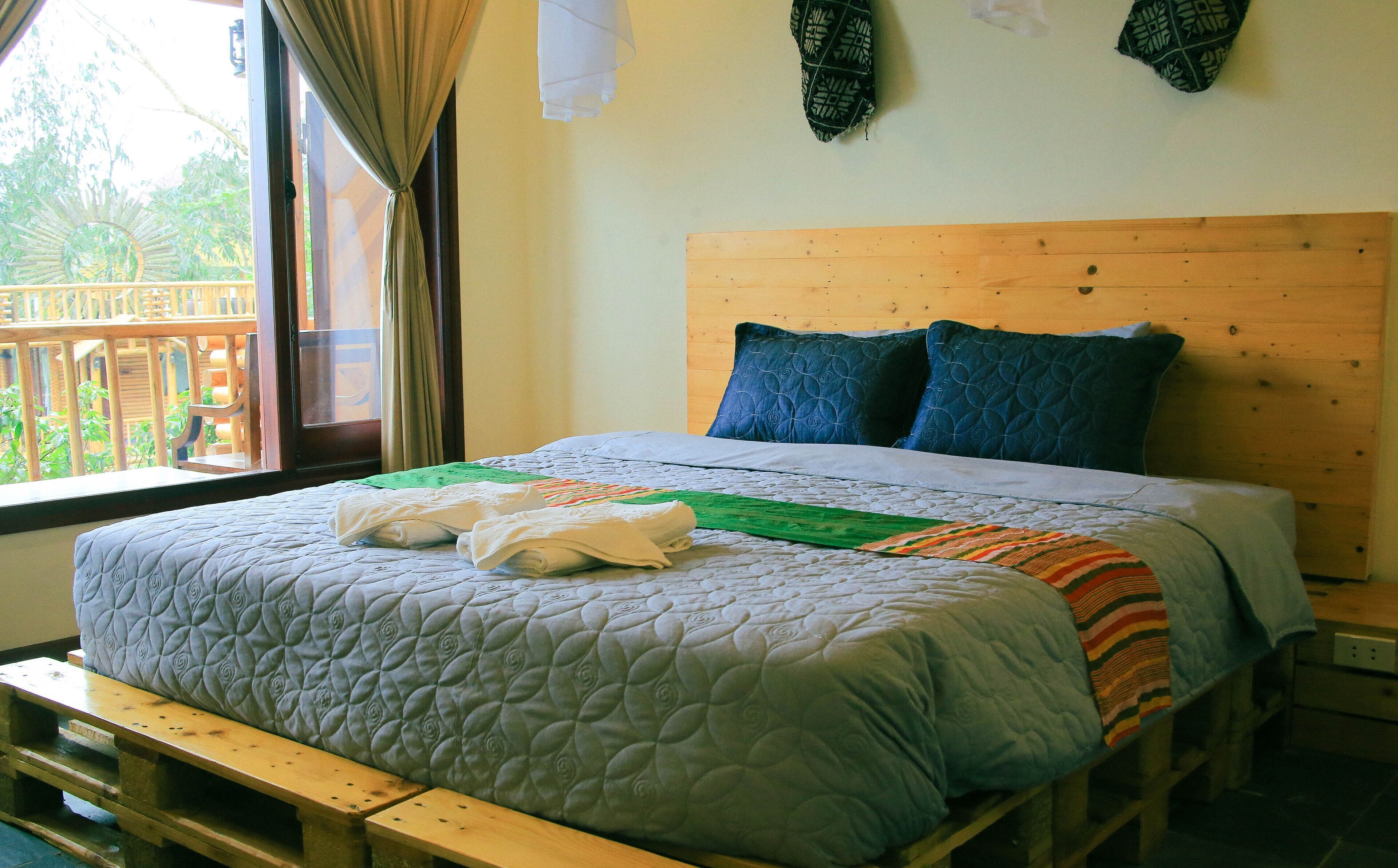 Literie de qualité, lit avec matelas en mousse à mémoire