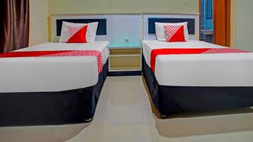 Phòng 2 giường đơn Tiêu chuẩn | Bàn, khu vực làm việc phù hợp cho laptop