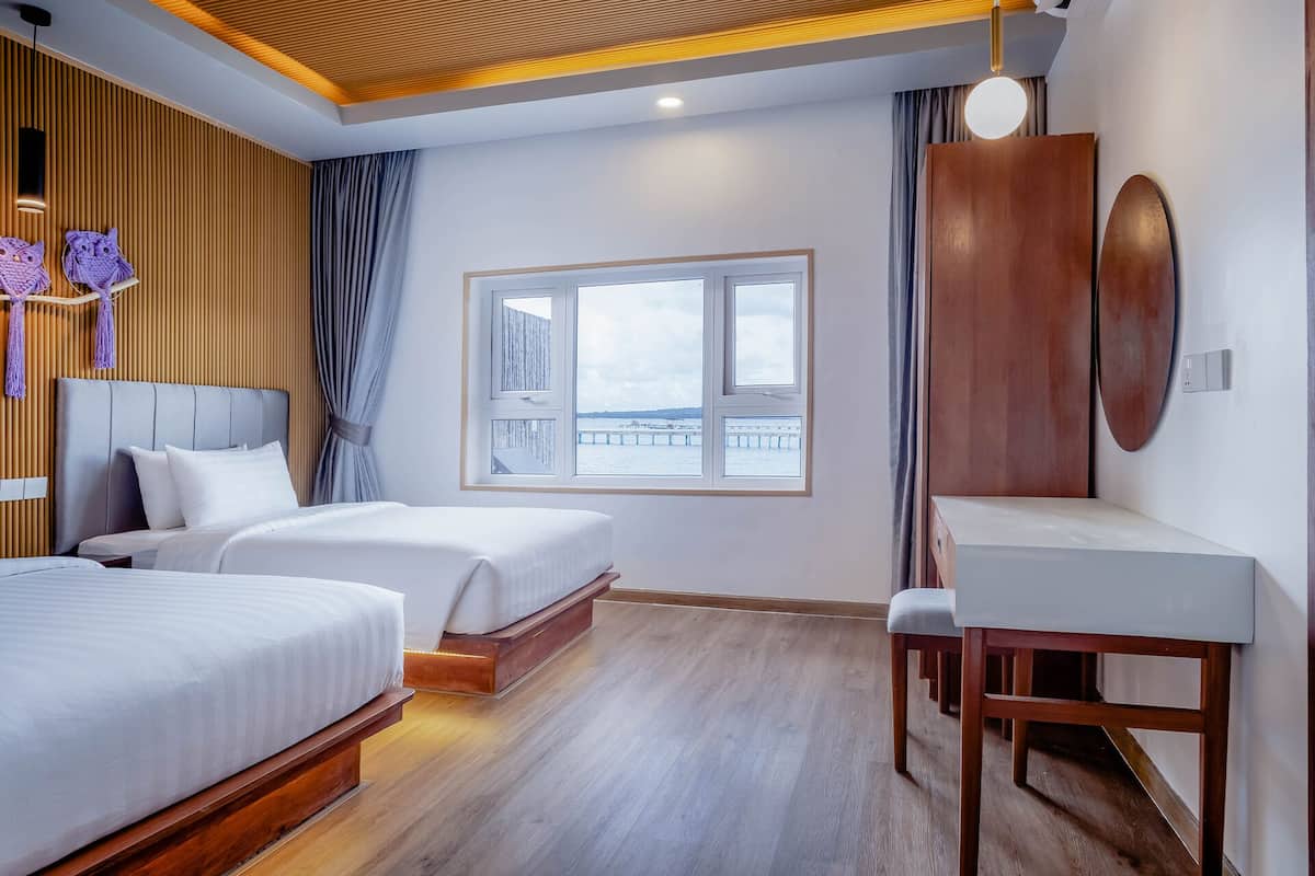 1 bedroom, minibar, in-room safe, desk