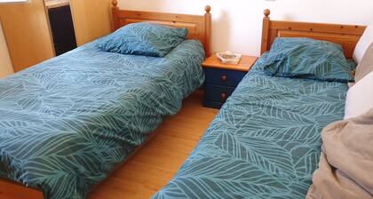 STUDIO FOR RENT OF 25 M2 AND PRIVATE PARKING.