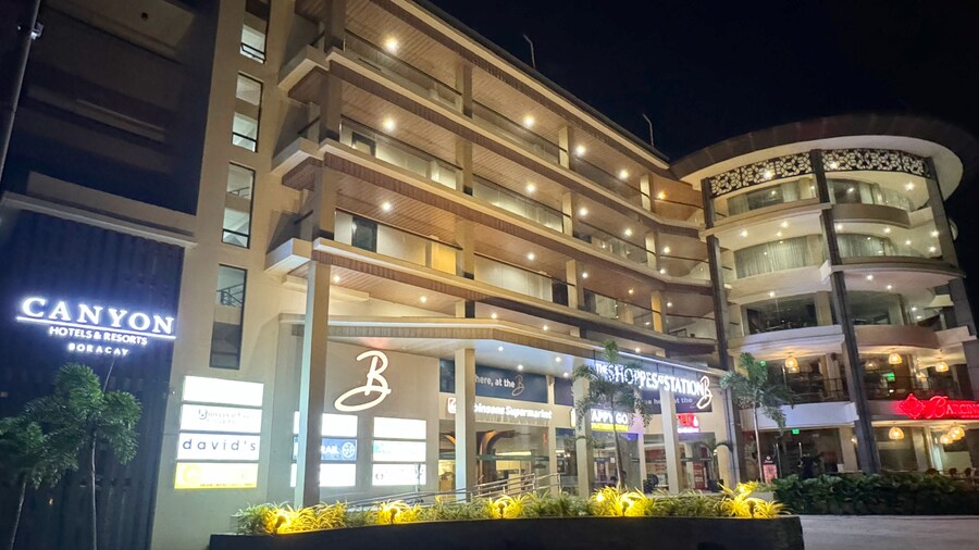 Canyon Hotels & Resorts Boracay