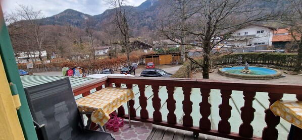Bañera de hidromasaje al aire libre