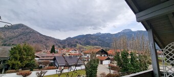 Magnificent view of the Kampenwand: ciao-aschau Kirschgarten vacation apartment