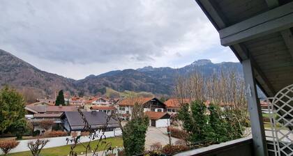 Herrlicher Blick auf die Kampenwand: Ferienwohnung ciao-aschau Kirschgarten