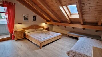 2 makuuhuonetta, vauvan matkasänky, ilmainen Wi-Fi