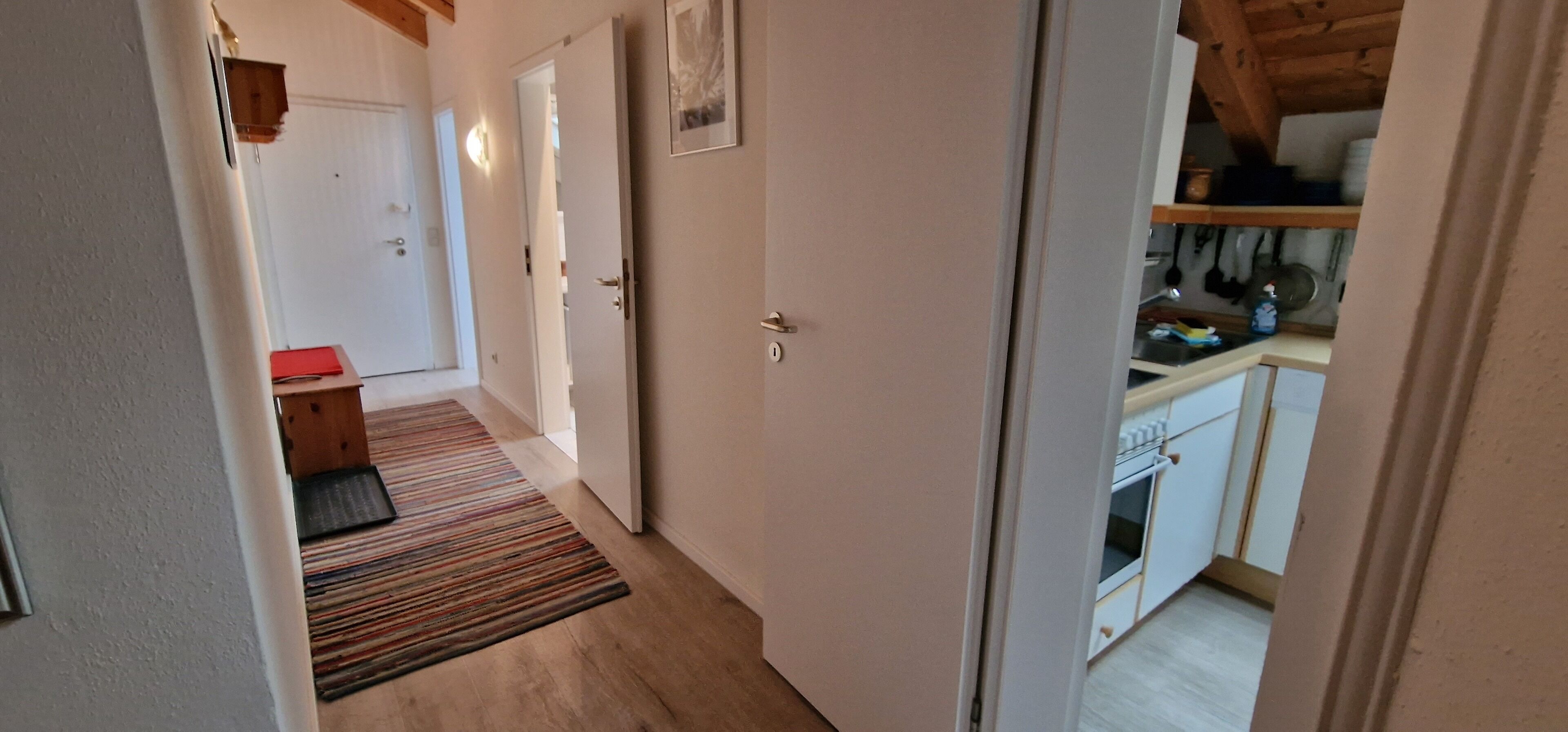 Jääkaappi, uuni, liesi, astianpesukone