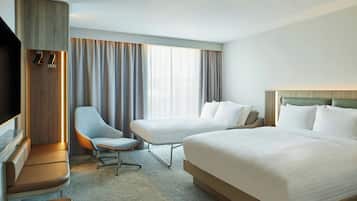 Executive Room, 1 King Bed with Sofa bed | In-room safe, desk, laptop workspace, soundproofing