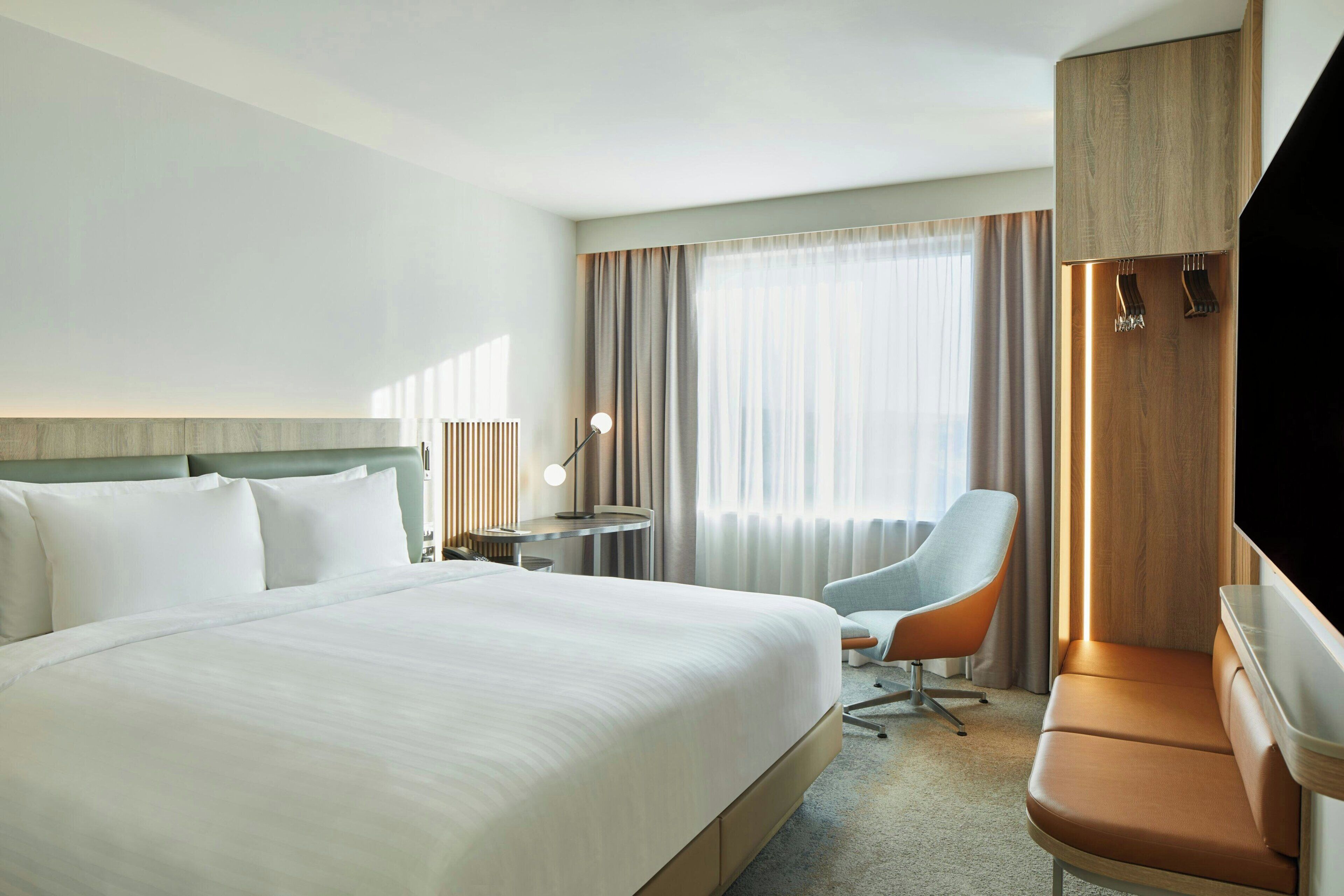 Superior-værelse - 1 kingsize-seng | Pengeskab på værelset, skrivebord, arbejdsområde til bærbare computere