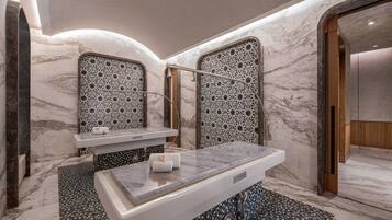 Behandlungsräume für Paare, Sauna, Whirlpool, Dampfbad