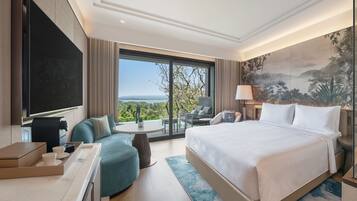 Outdoor pool, free pool cabanas, pool umbrellas