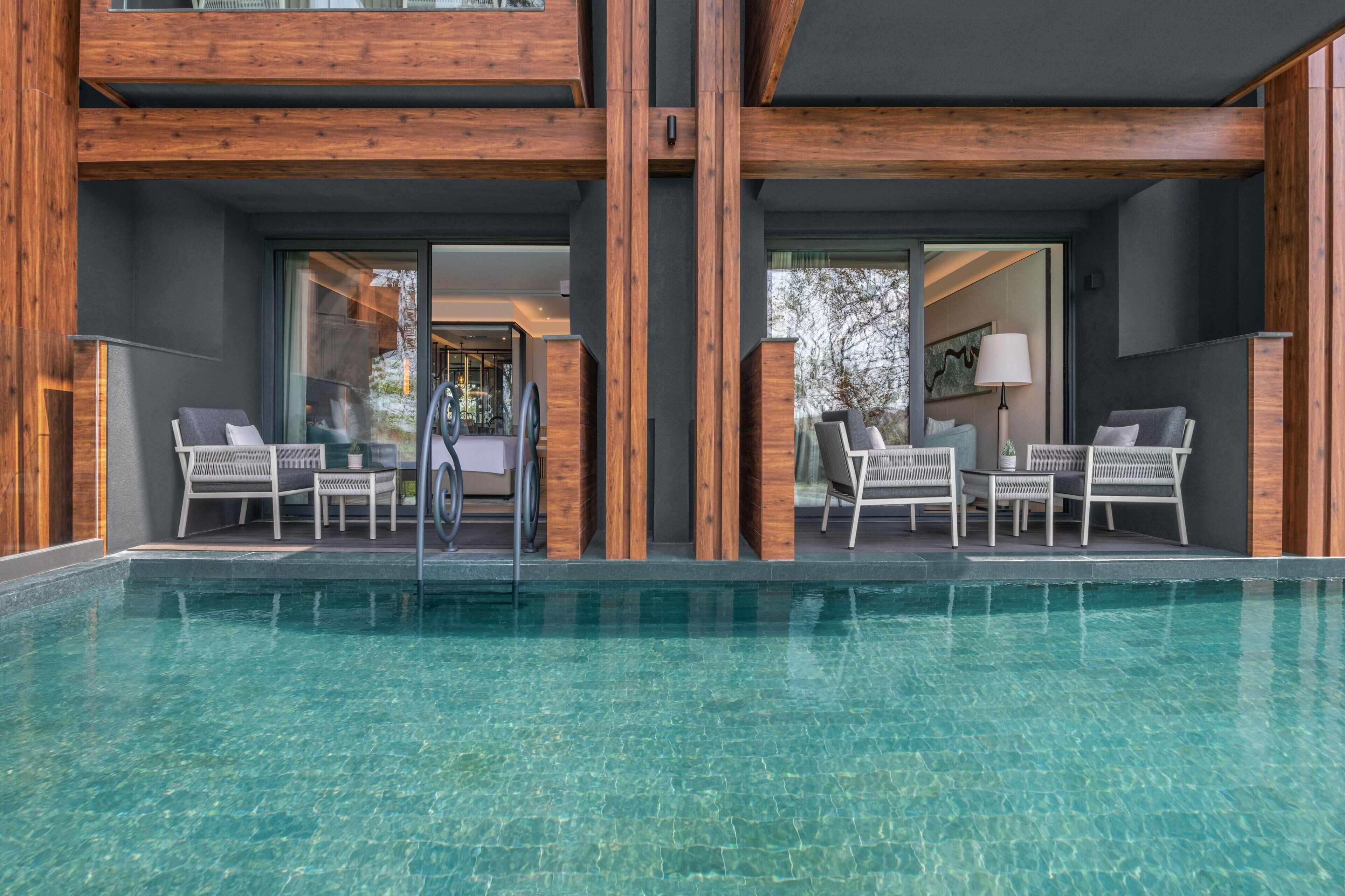 Family Suite, 1 King Bed | Pool | Outdoor pool, free pool cabanas, pool umbrellas