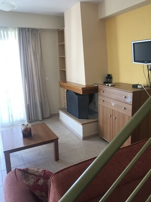 Living area - Duplex apartment sea view - 2 minutes from the beach (Καμάρια)