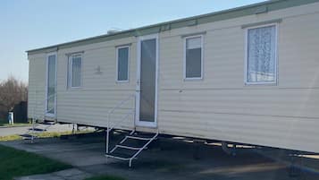 Cabin | Exterior