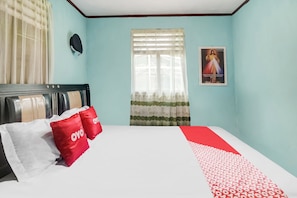 Double Room - OYO Homes 91148 Homesstay Desa Wisata Bahoi Near Ekowisata Mangrove Desa Bahoi (Bahoi)