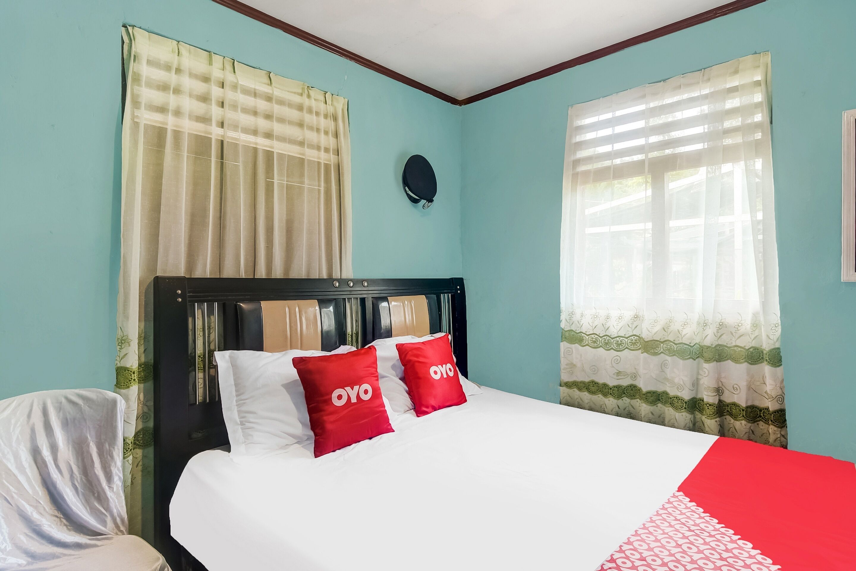 Double Room | Desk, free WiFi, bed sheets
